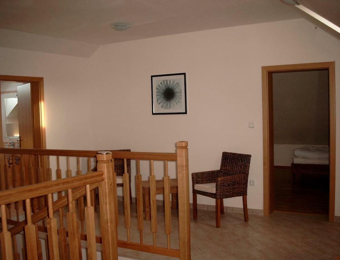 Obora 827 Nova Bystrice Villa Екстериор снимка