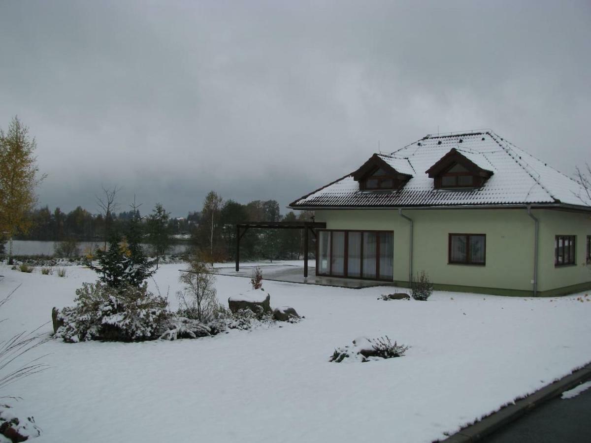 Obora 827 Nova Bystrice Villa Екстериор снимка