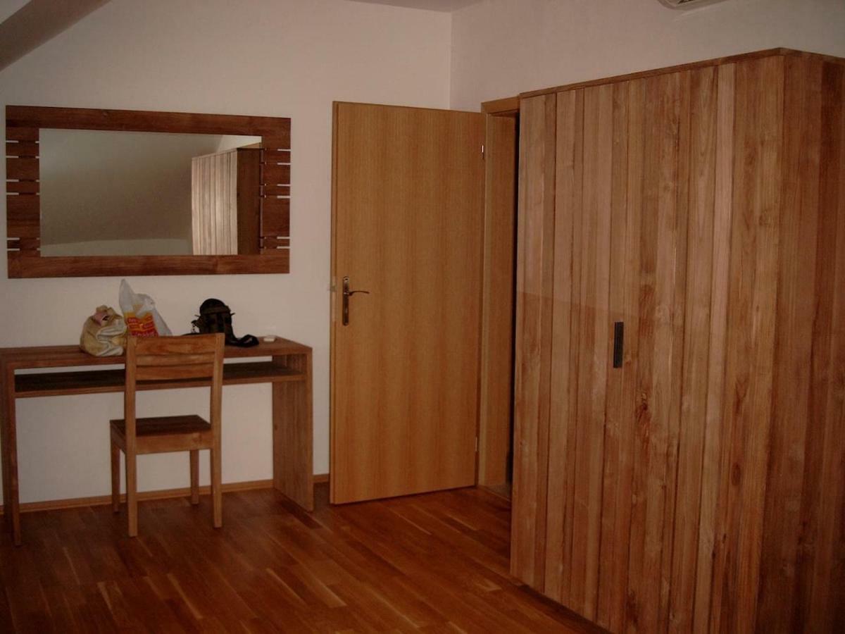Obora 827 Nova Bystrice Villa Екстериор снимка